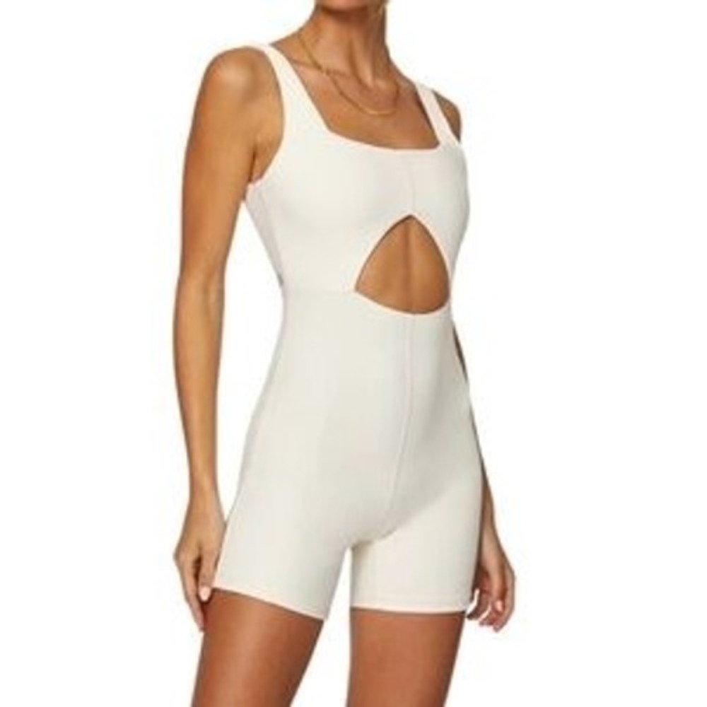 WeWoreWhat Active Romper Womens XL Cream Front Cutout Sleeveless Sporty Bodysuit